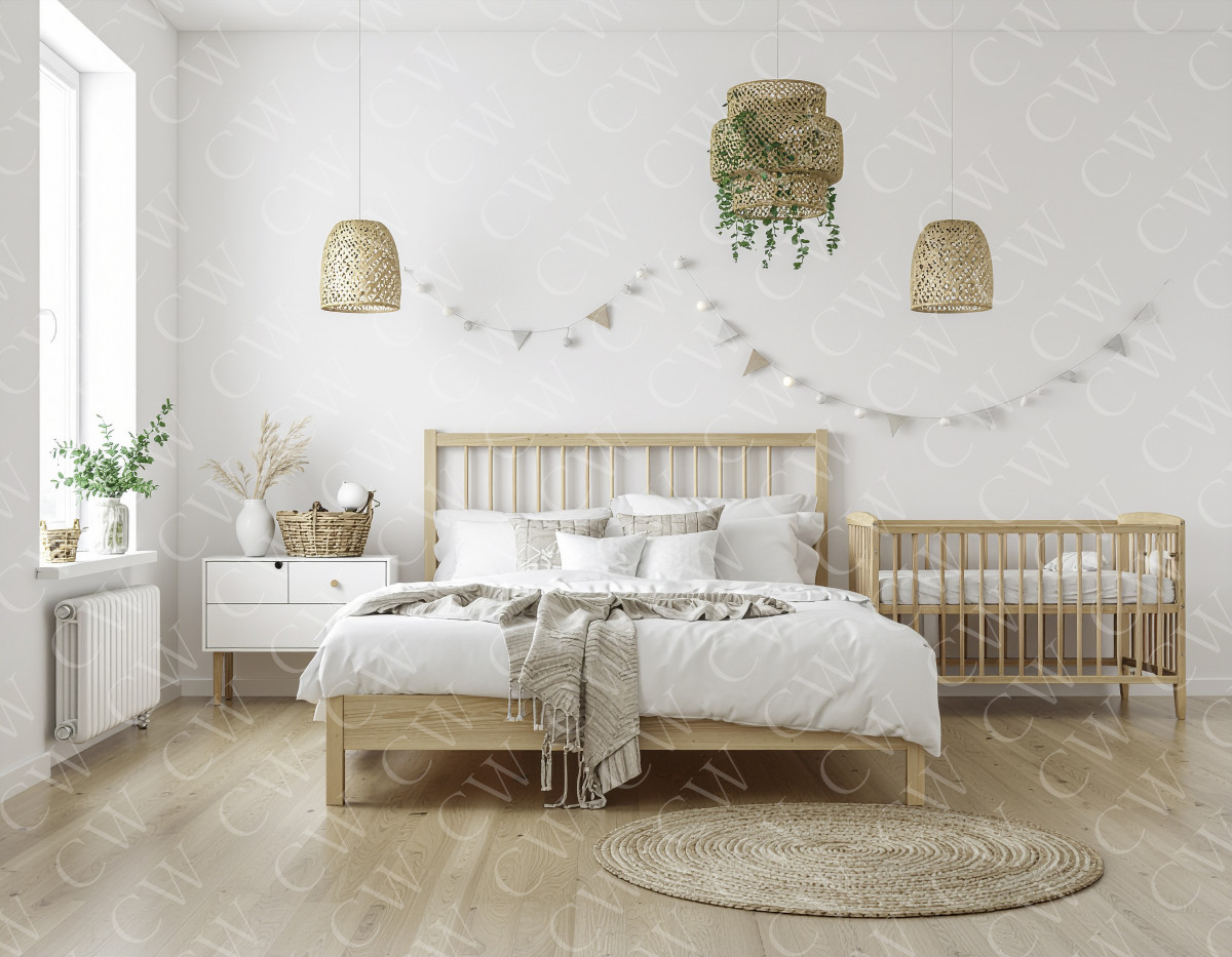 Helles Schlafzimmer im skandinavischen Stil mit Holzbett, Babybett und Naturdeko.