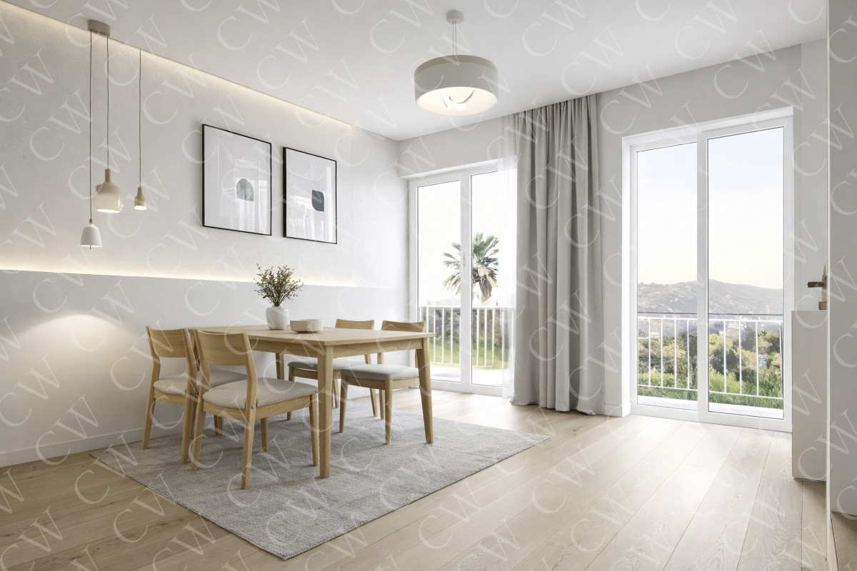 Modern eingerichtetes Esszimmer mit Holztisch, Stühlen und großem Fenster mit Ausblick.